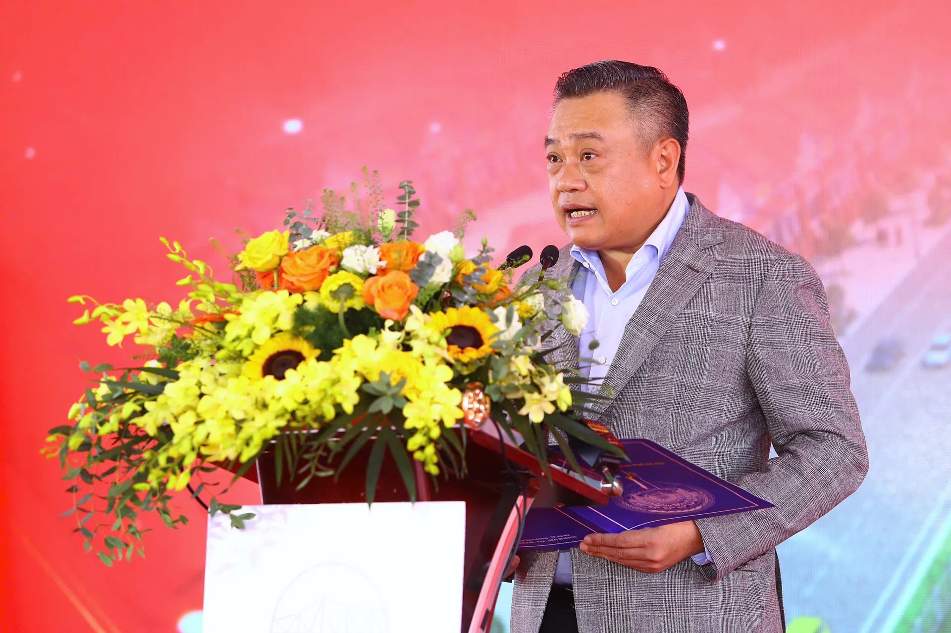 Chủ tịch UBND TP Hà Nội Trần Sỹ Thanh phát biểu tại Lễ khởi công.
